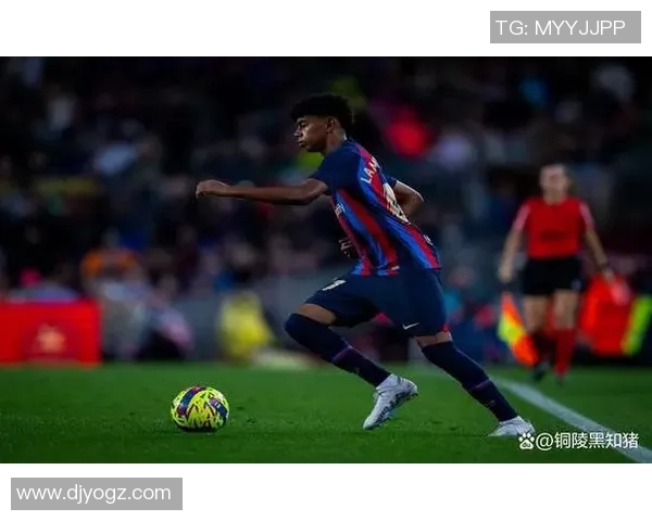 超燃揭秘足球明星的传奇故事与精彩瞬间让你领略绿茵场上的魅力与激情 超燃揭秘足球明星的传奇故事与精彩瞬间让你领略绿茵场上的魅力与激情