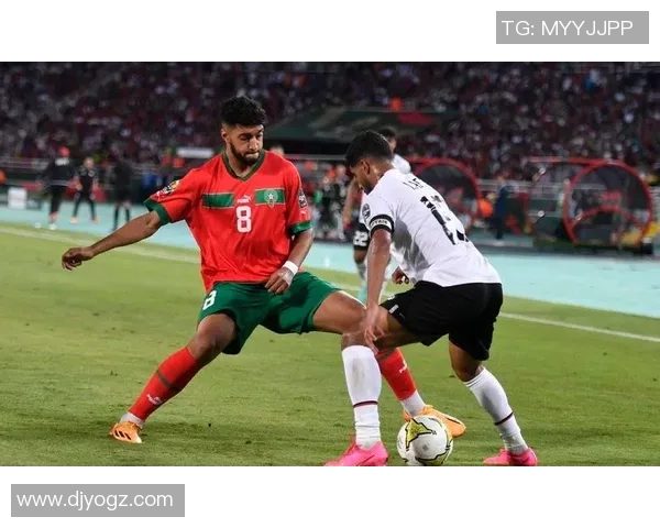 摩洛哥足球明星的独特魅力与不为人知的艰辛历程