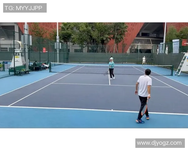 赛后复盘:西安网球队与北京网球队的战术意识与表现分析 赛后复盘:西安网球队与北京网球队的战术意识与表现分析